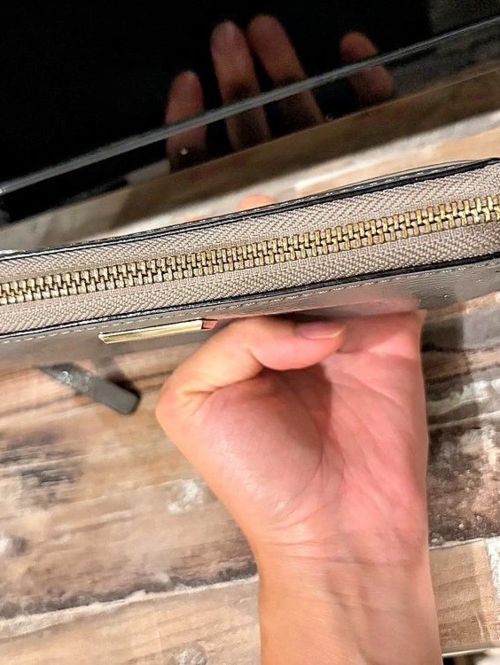 Kate Spade Gray Wallet - Picture 8 of 12